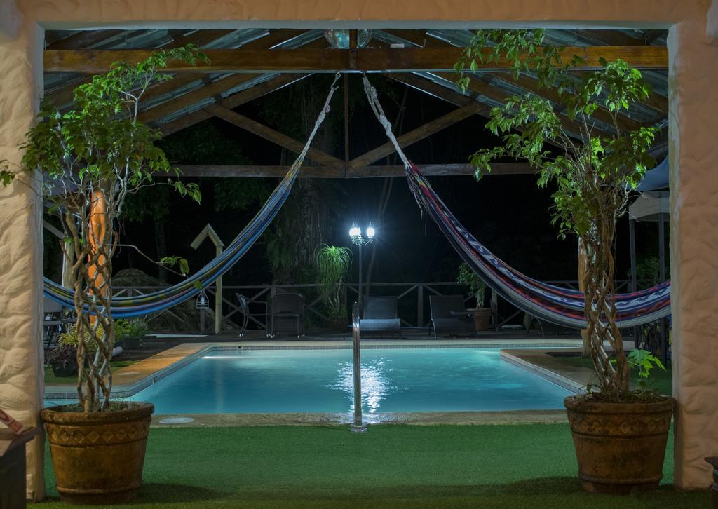 Hotel Bugabutik Puerto Viejo de Talamanca Exteriér fotografie